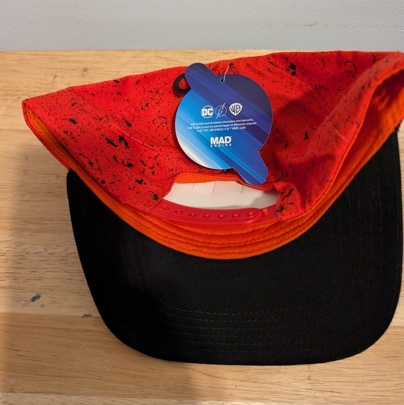 DC Flash Baseball Cap Brand New with tag from Mad Engine - Picture 2 of 2